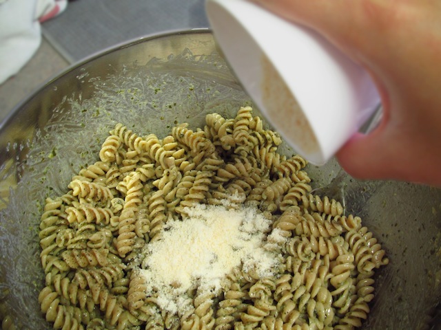 Roasted Tomatoes and Pesto Pasta Salad